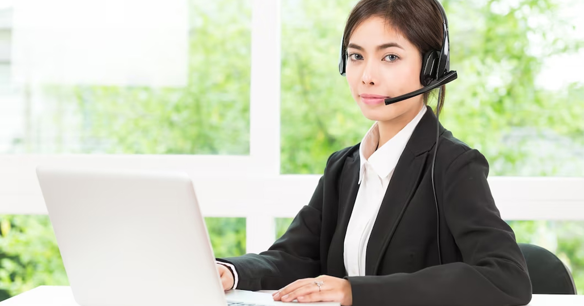 Đội ngũ hỗ trợ khách hàng chuyên nghiệp của new88.com luôn sẵn sàng phục vụ 24/7